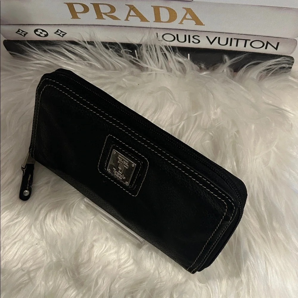 Tignanello Black Pebbled Leather Zip Around Wallet Organizer Continental Clutch